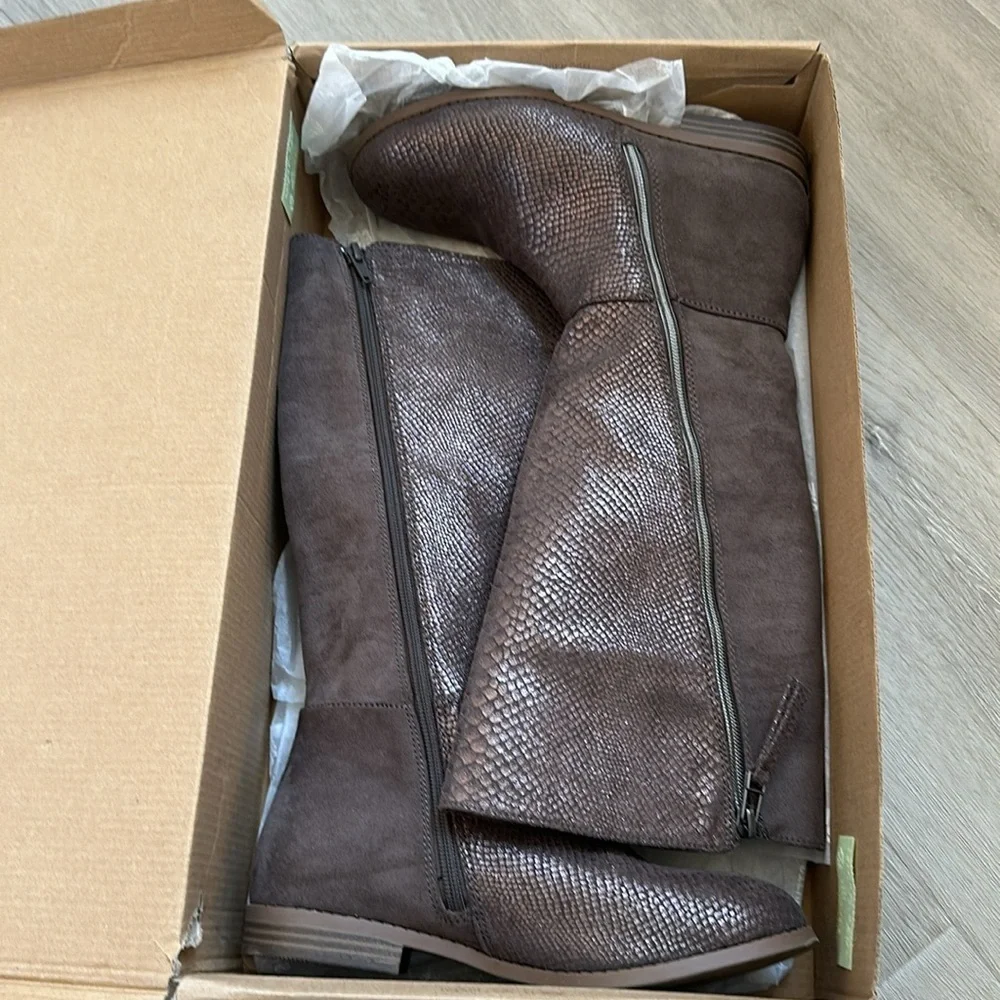 Steve Madden Jlanee Big Girl Boots Sz 4 Taupe